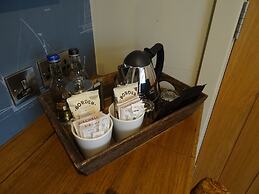 The Boathouse & Riverside Rooms