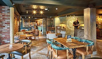 The Boathouse & Riverside Rooms