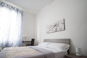 All'ombra della Torre