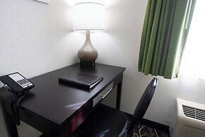 AmericInn by Wyndham Delafield-Waukesha-Milwaukee