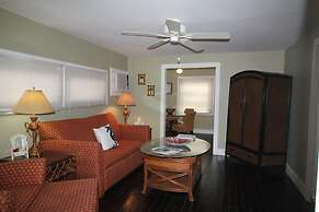 Indian River Lagoon Waterfront Cottages