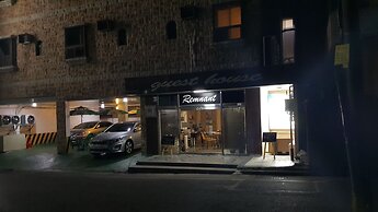 Remnant Guesthouse - Hostel