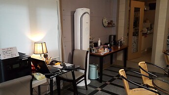 Remnant Guesthouse - Hostel