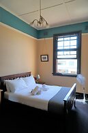 Sir Joseph Banks Hotel