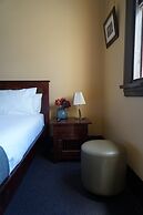 Sir Joseph Banks Hotel