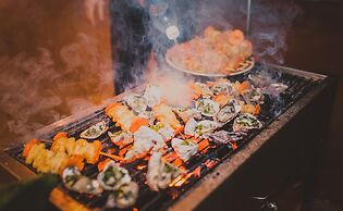 Geminai Hotel & Cafe