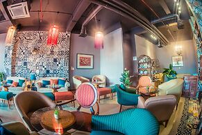 Geminai Hotel & Cafe