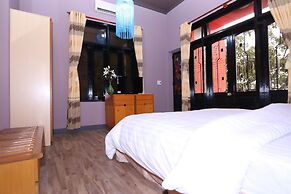 Geminai Hotel & Cafe