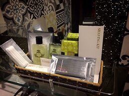 Geminai Hotel & Cafe