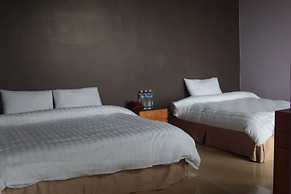 Geminai Hotel & Cafe