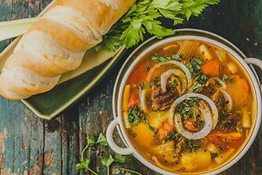 Geminai Hotel & Cafe