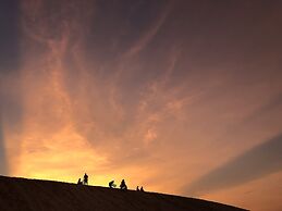 Geminai Hotel & Cafe