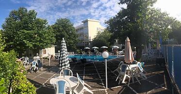 Mondial Park Hotel