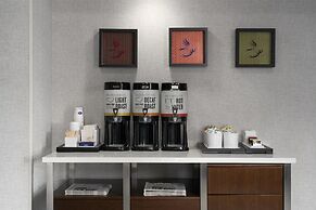 Hampton Inn & Suites Yonkers - Westchester