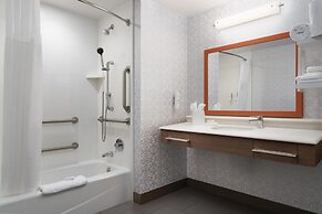 Hampton Inn & Suites Yonkers - Westchester