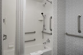 Hampton Inn & Suites Yonkers - Westchester