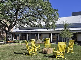 Cavalry Court, by Valencia Hotel Collection