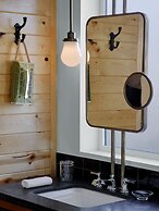 Cavalry Court, by Valencia Hotel Collection