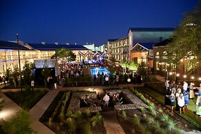 Cavalry Court, by Valencia Hotel Collection