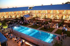 Cavalry Court, by Valencia Hotel Collection