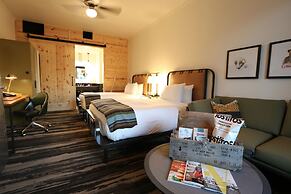 Cavalry Court, by Valencia Hotel Collection