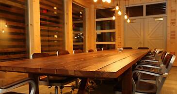 Cavalry Court, by Valencia Hotel Collection