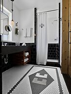 Cavalry Court, by Valencia Hotel Collection