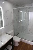 Americas Express Inn