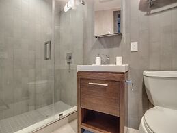 Deedee's Apartments - Lofts at Grove