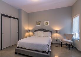 Deedee's Apartments - Lofts at Grove