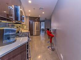 Deedee's Apartments - Lofts at Grove