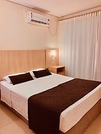 Victoria Plaza Hotel