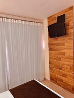 Victoria Plaza Hotel