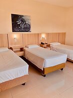 Victoria Plaza Hotel