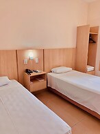 Victoria Plaza Hotel