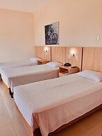 Victoria Plaza Hotel