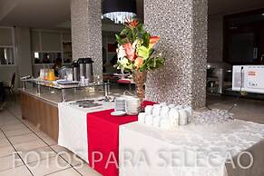 Victoria Plaza Hotel