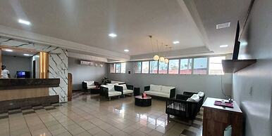 Victoria Plaza Hotel