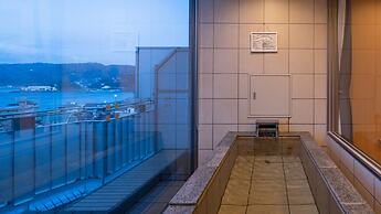 Fontaine Bleau Atami