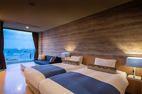 Fontaine Bleau Atami