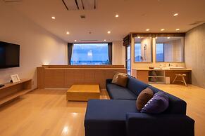 Fontaine Bleau Atami