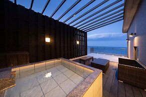 Fontaine Bleau Atami