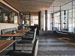 ARX Hotel & Restaurant