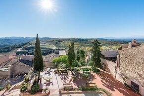 Hotel & Restaurant Cal Llop