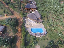 Trackers Safari Lodge Bwindi