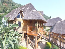 Trackers Safari Lodge Bwindi