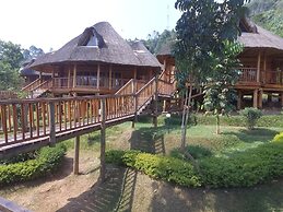 Trackers Safari Lodge Bwindi