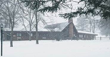 Foggy Mountain Lodge