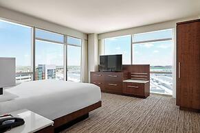 Calgary Airport Marriott In-Terminal Hotel