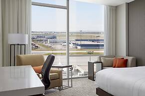 Calgary Airport Marriott In-Terminal Hotel